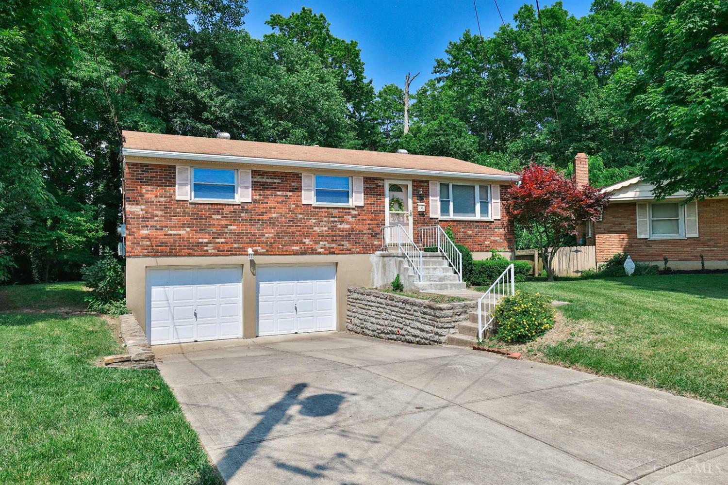 Property Photo:  10678 Breedshill Drive  OH 45231 