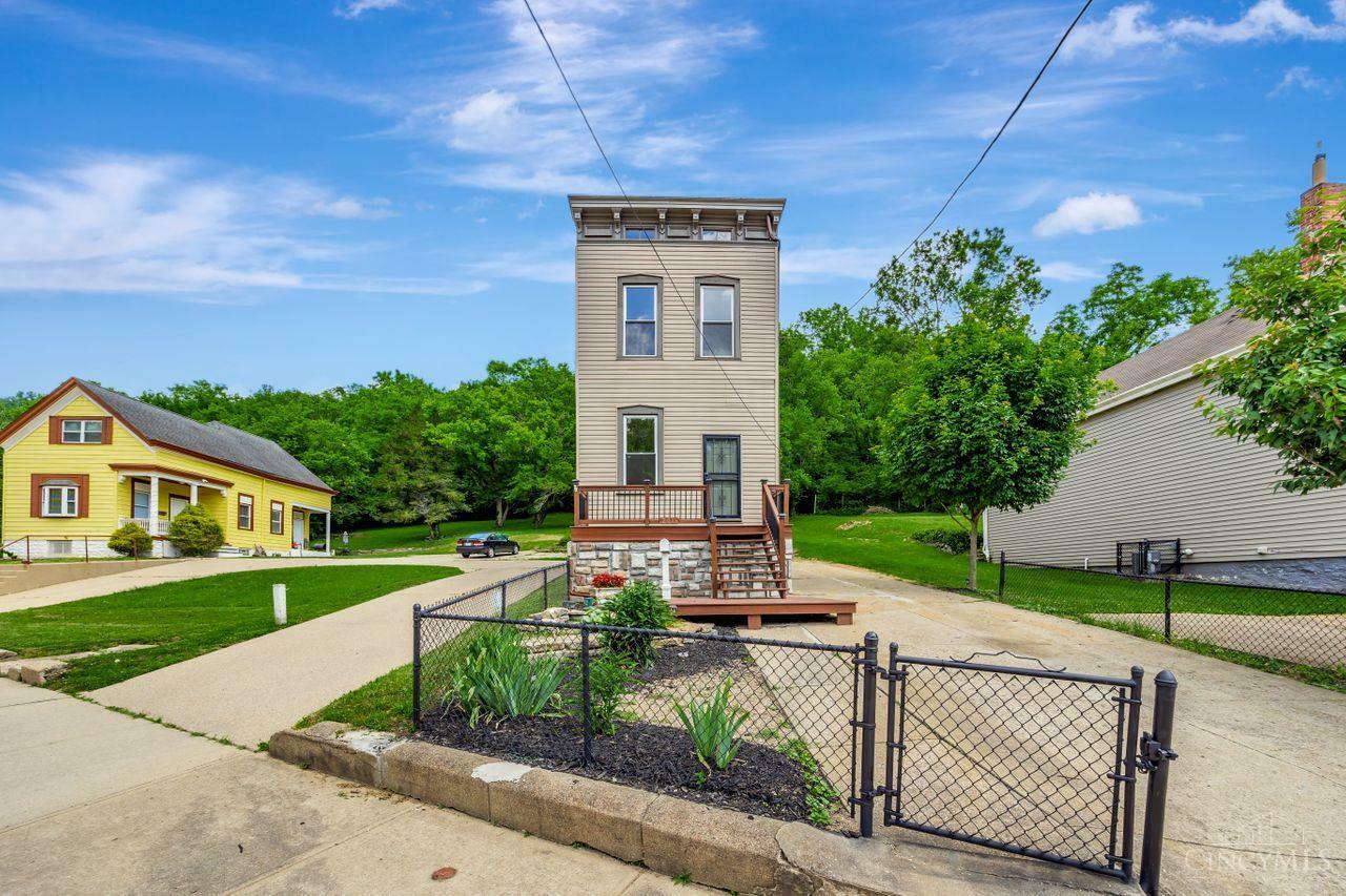 Property Photo: 2016 Queen City Avenue OH 45214