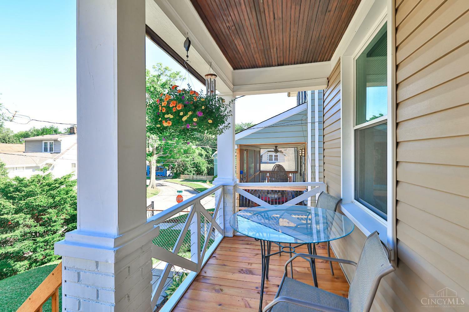 Property Photo: 5624 Pemberton Avenue OH 45212