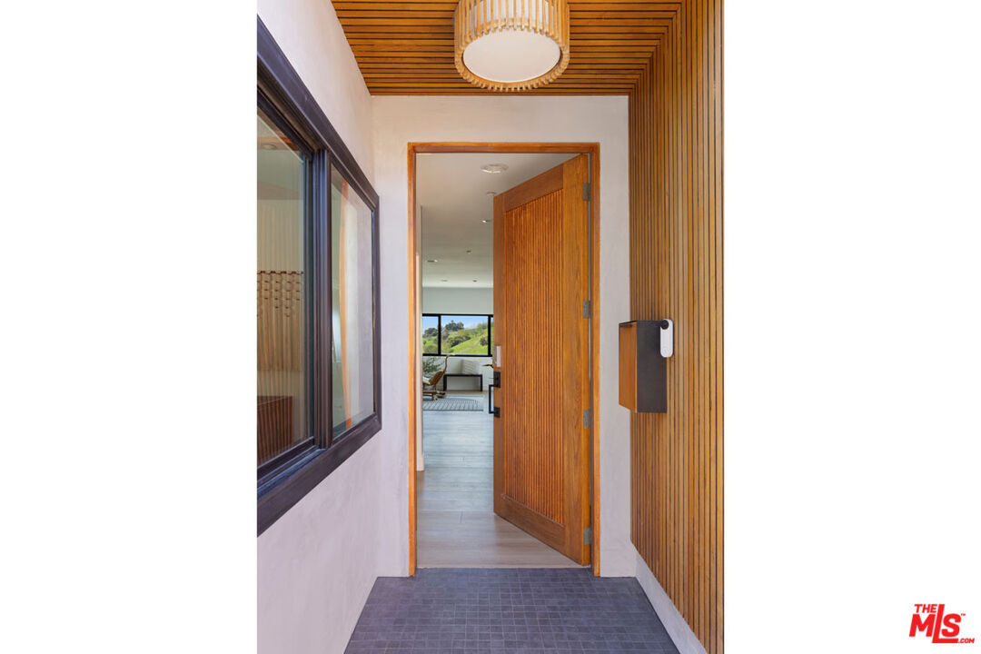 Property Photo: 3750 Roberta St CA 90031