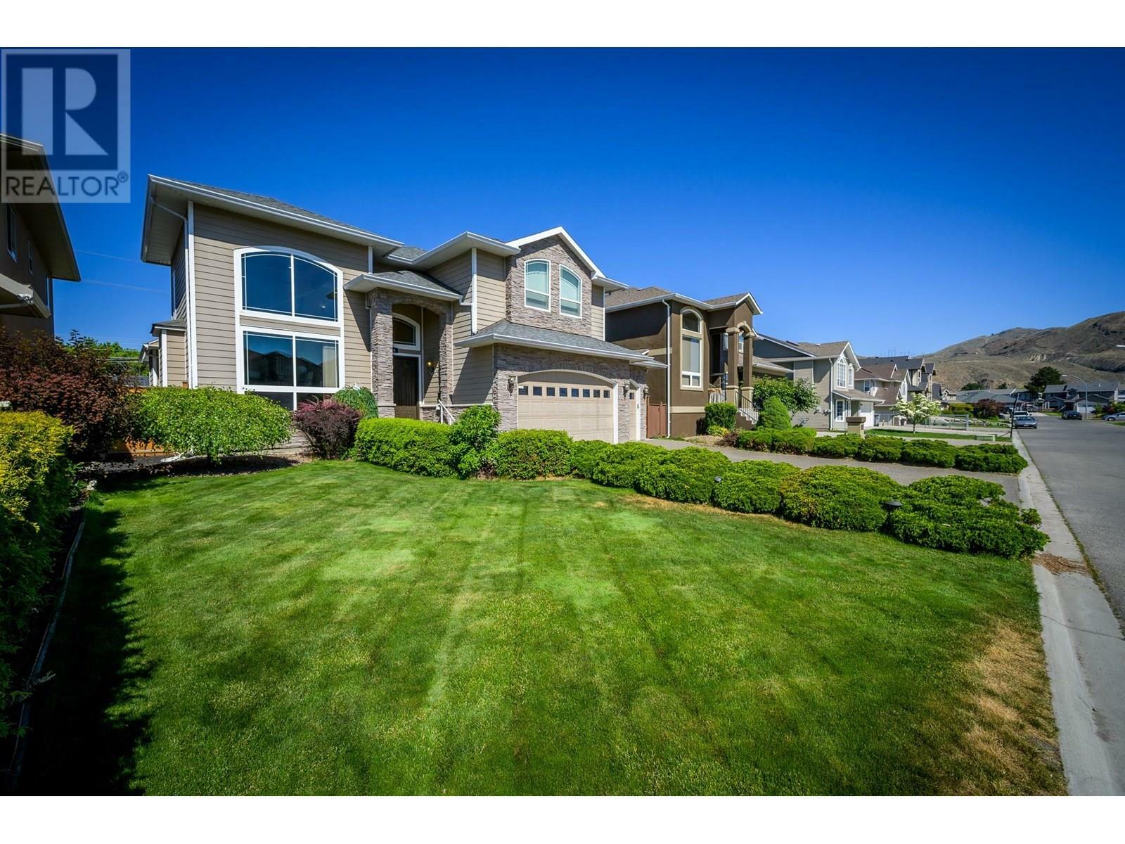 Property Photo: 866 Arlington Court BC V2B 8T4