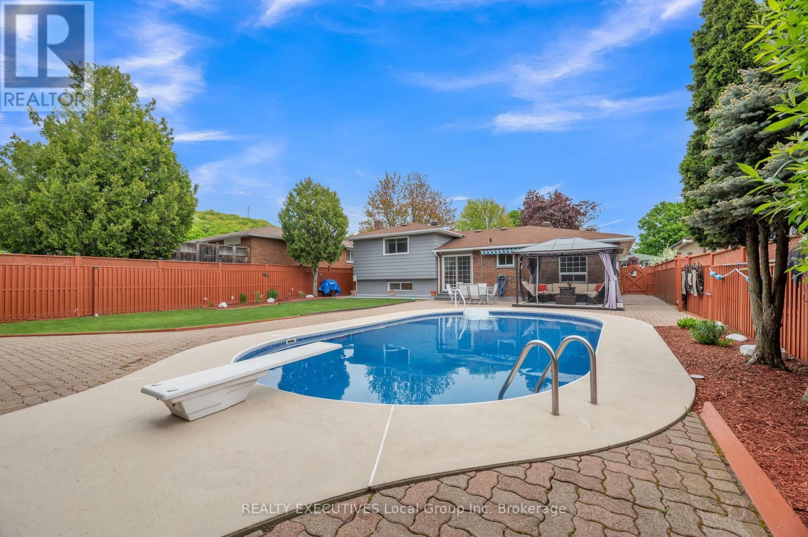 Property Photo: 103 Kathryn Crescent ON P1B 8P5