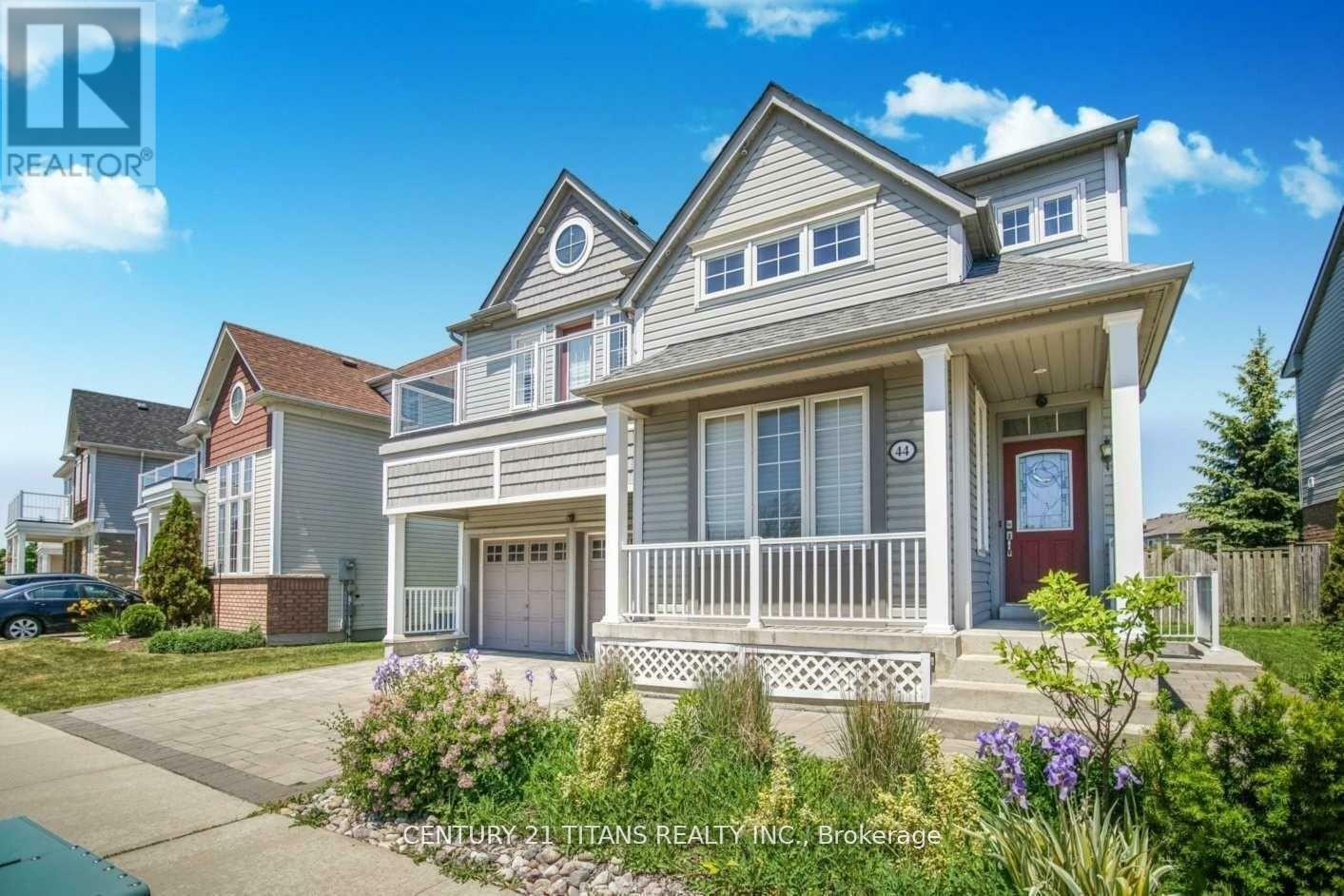 Property Photo:  44 Ashbury Boulevard  ON L1Z 1L3 
