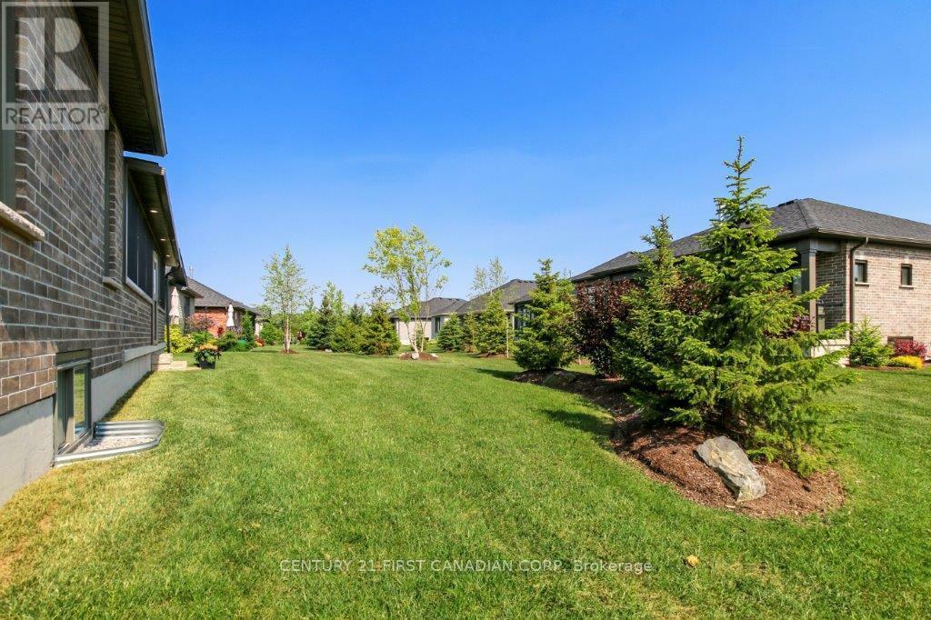 Property Photo: 2441 Moe Norman Way ON N6K 5R5