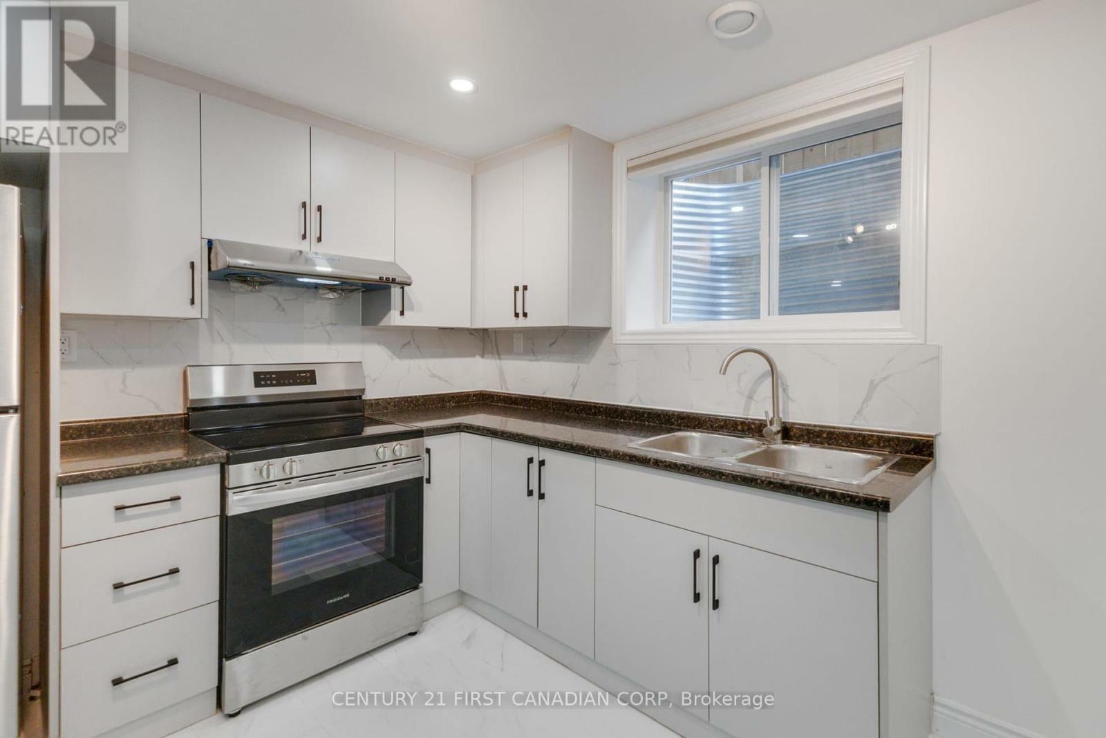 Property Photo: 2043 Cedarpark Drive Unit Lower ON N5X 0N2
