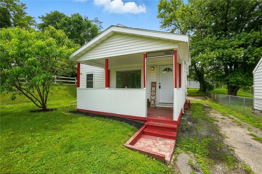 Property Photo: 2718 Lagonda Avenue OH 45503