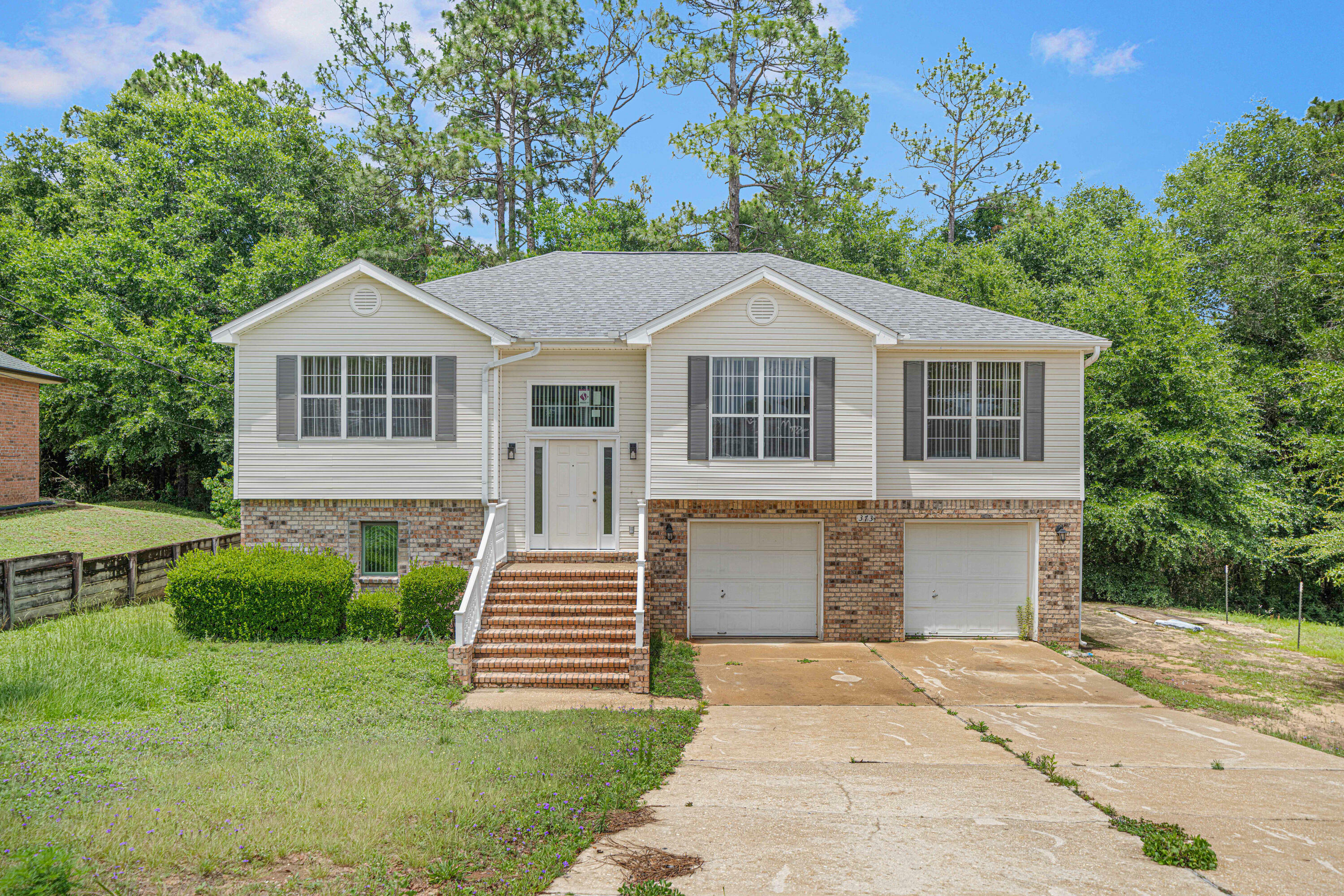 Property Photo: 373 Brown Place FL 32539