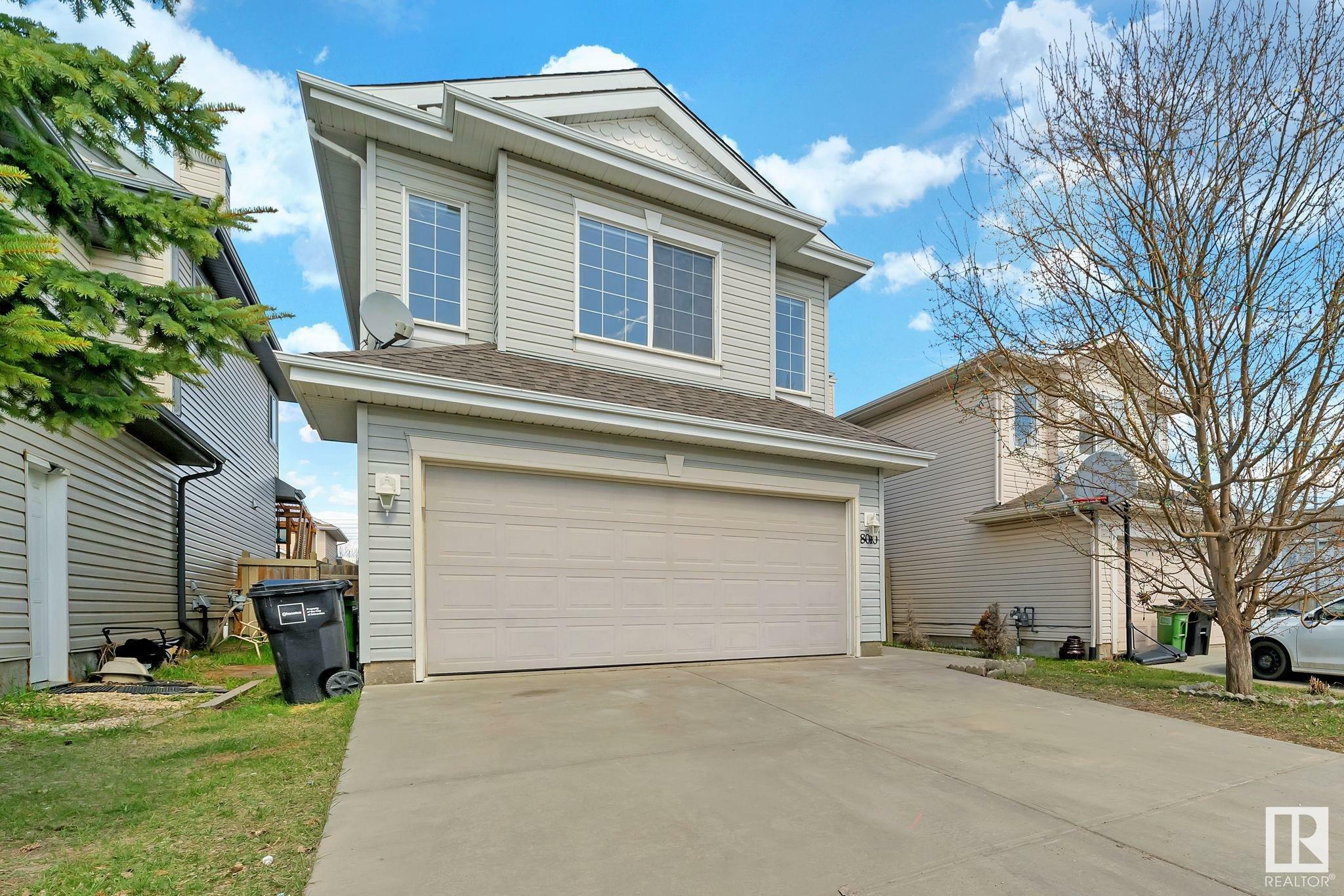 Photo de la propriété: 8010 3 Avenue SW AB T6X 1K6