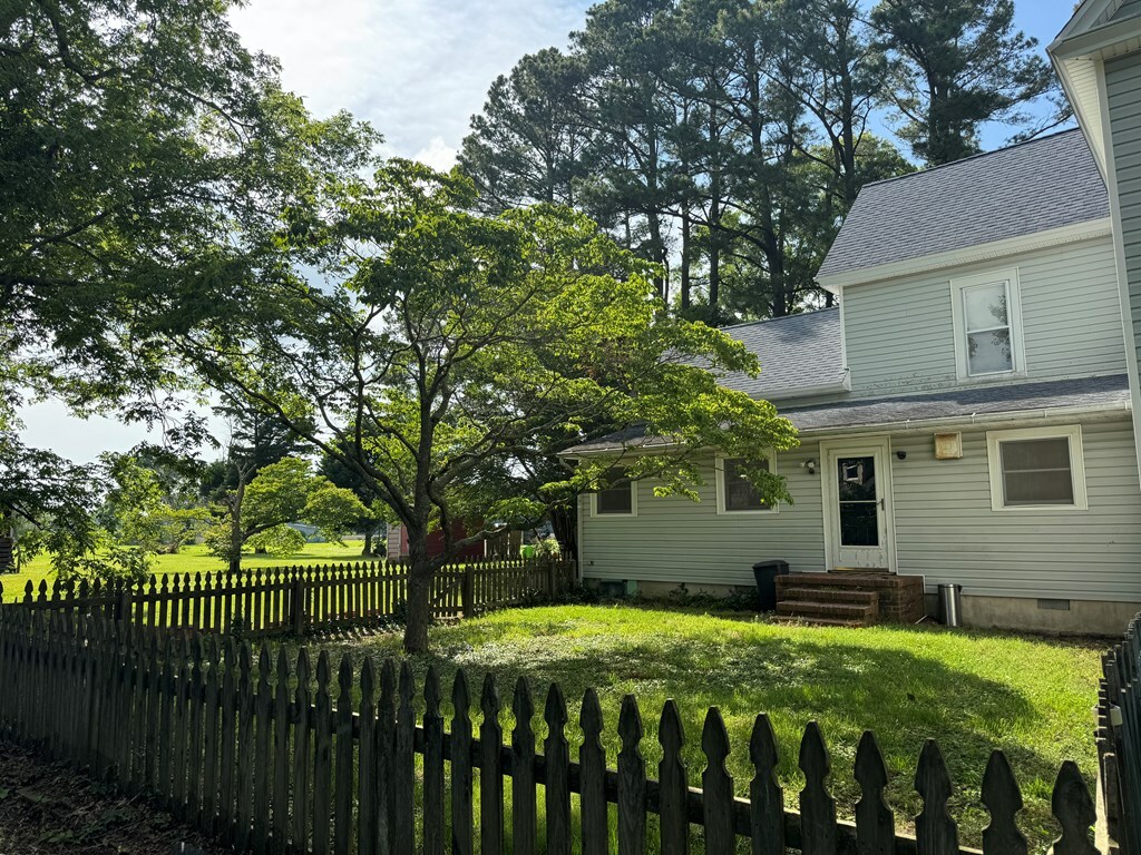 Property Photo: 22338 Accomac Rd VA 23301