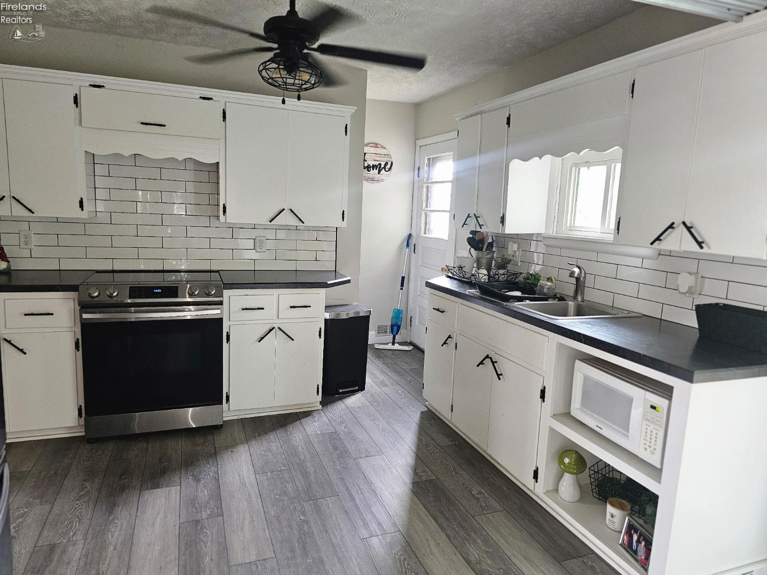 Property Photo: 82 S Kniffin Street OH 44837