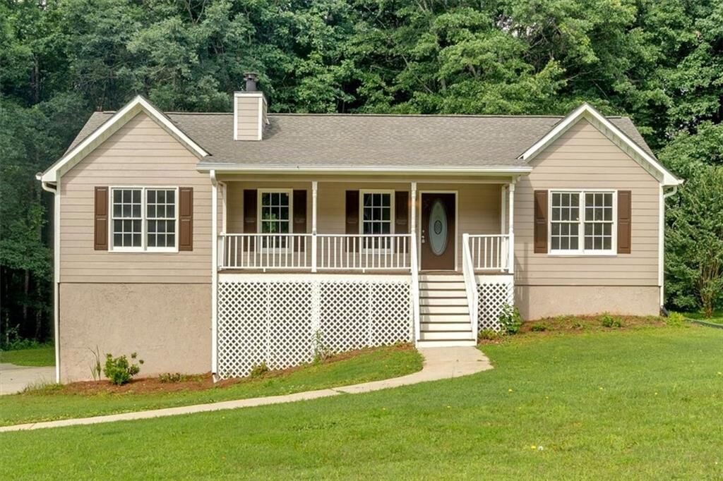 Property Photo: 225 Hitchcock Drive GA 30180