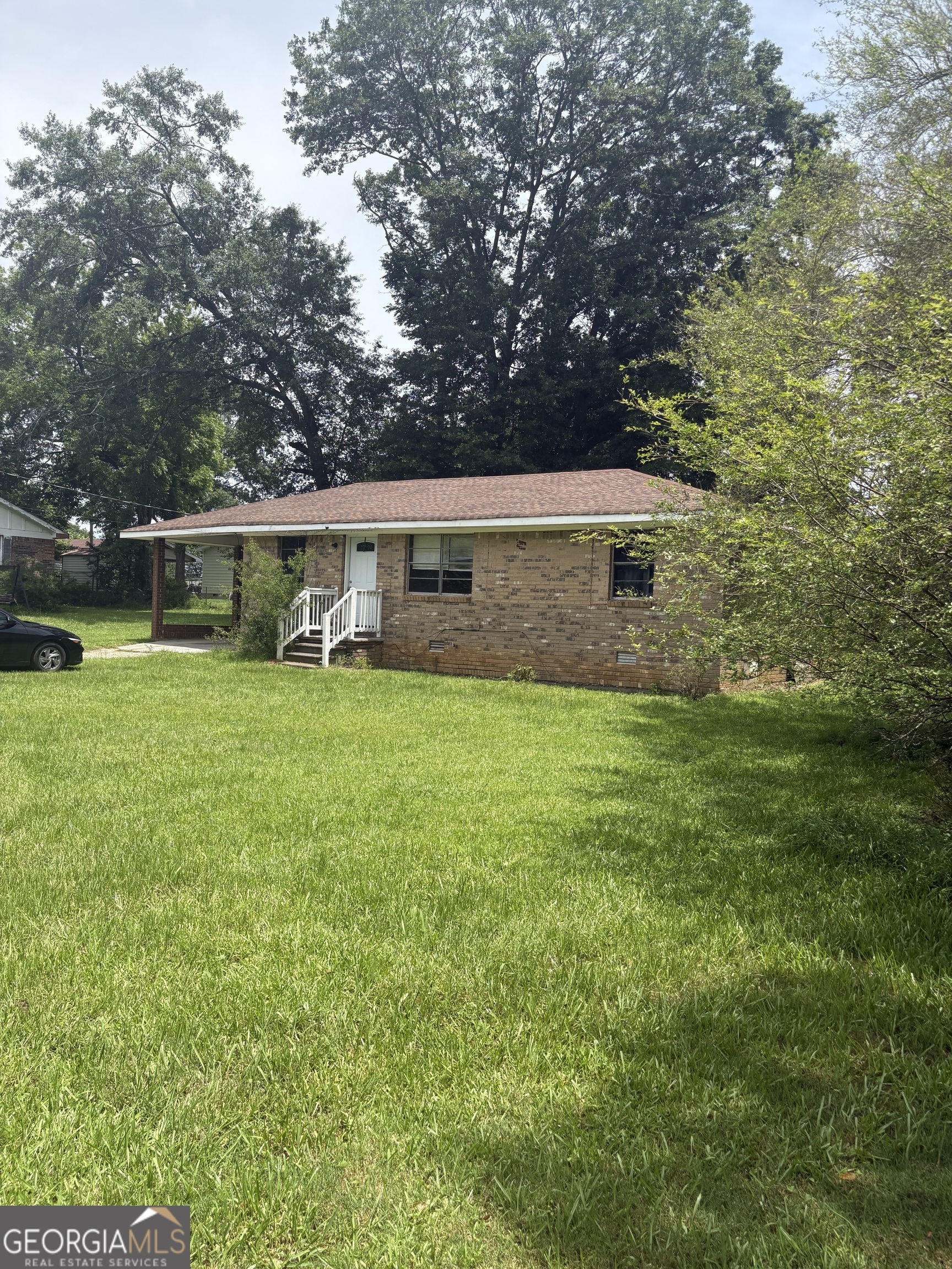 Property Photo: 341 Boxwood Street GA 30025