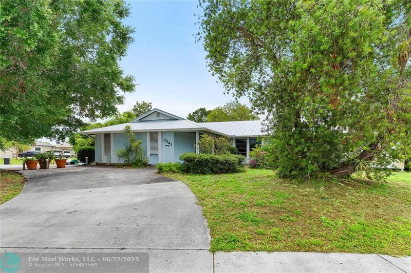 2041 SE Floresta Dr  Port St Lucie FL 34984 photo