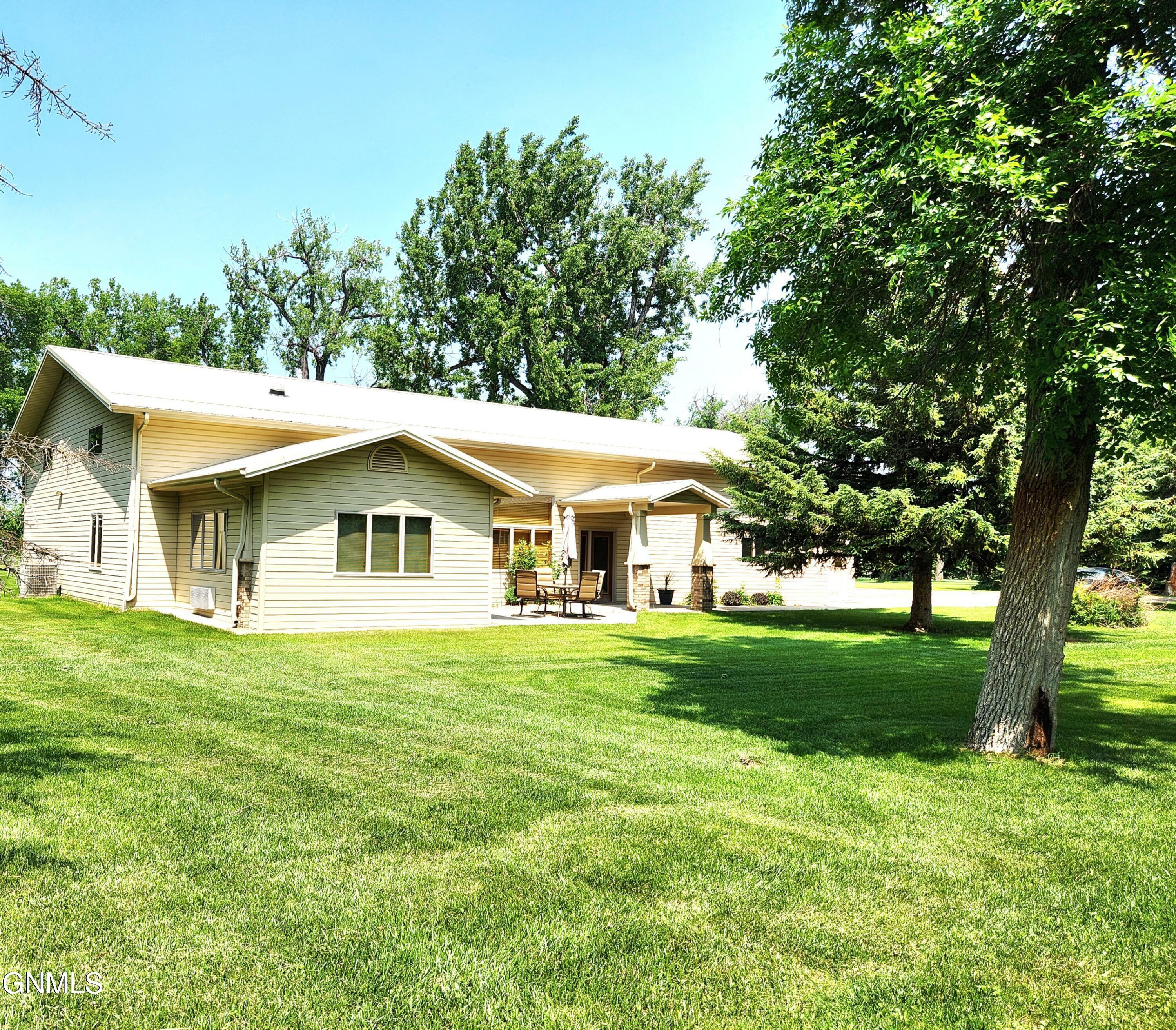 4500 Thornburg Drive  Bismarck ND 58504 photo