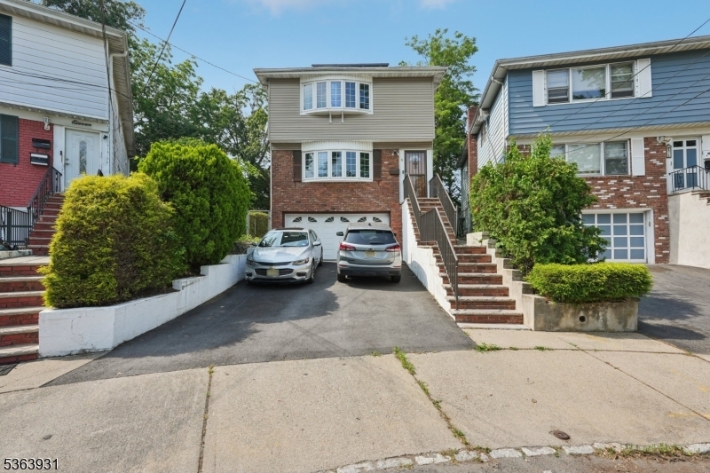 Property Photo: 9 Lee Ct NJ 07040