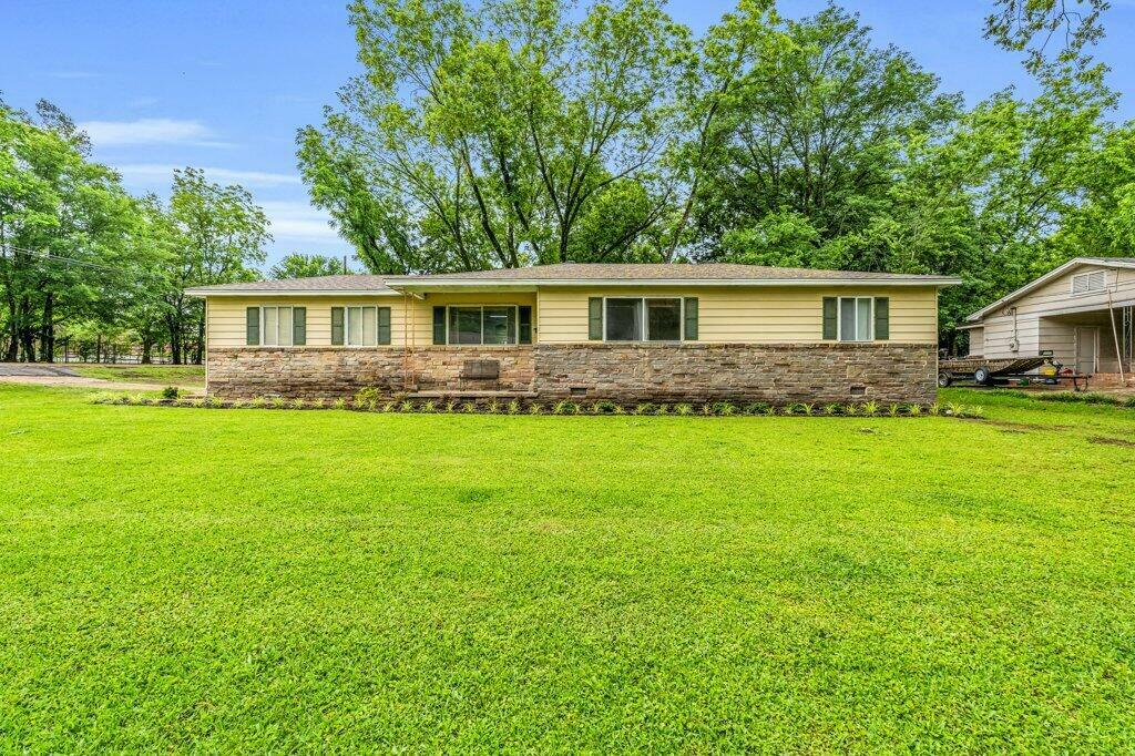 202 Park Ave  Starkville MS 39759 photo
