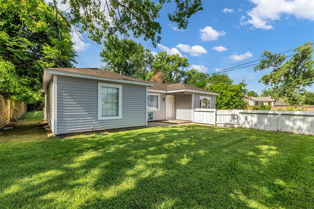 Property Photo:  7534 Bywood Street  TX 77028 