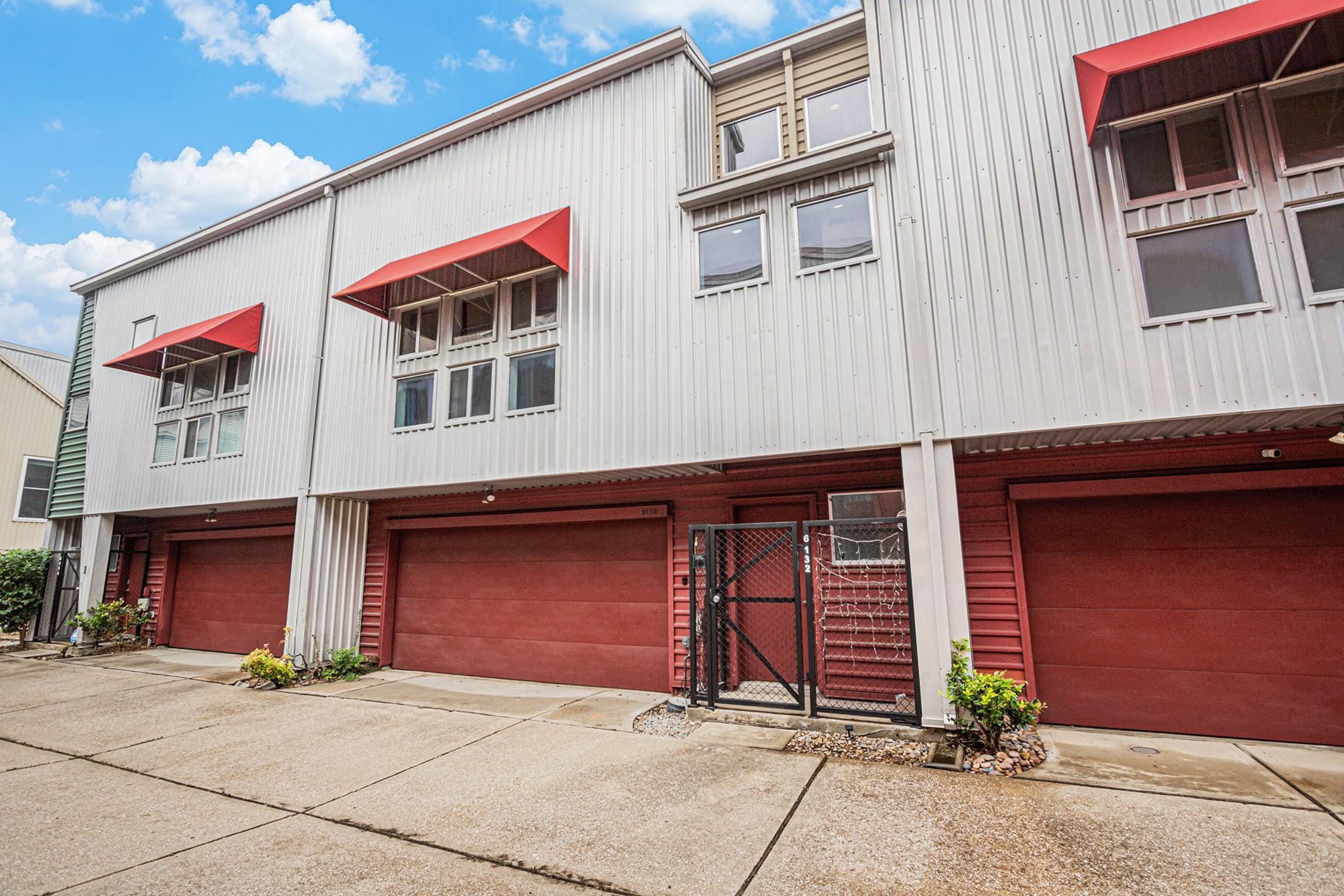 Property Photo:  6132 Grand Boulevard  TX 77021 