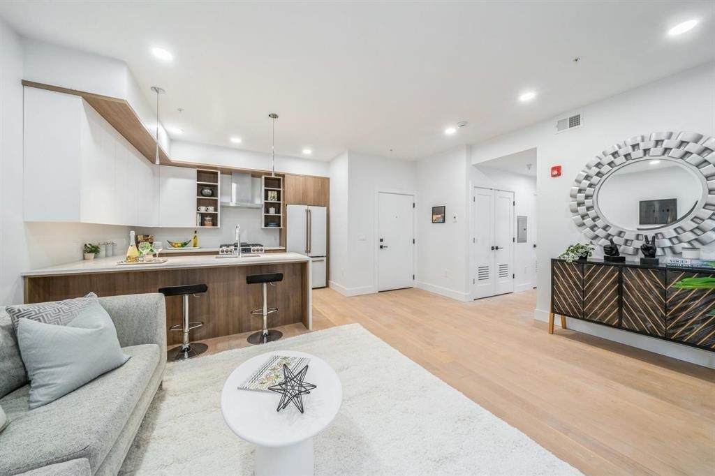 Property Photo: 160 Brunswick St 305 NJ 07302