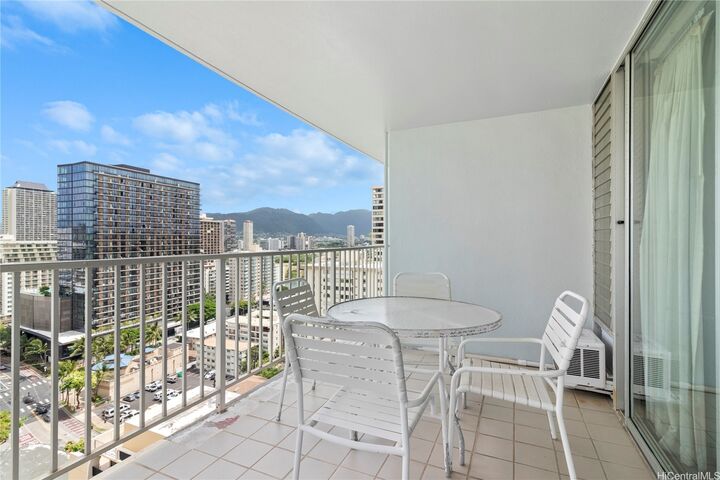 Property Photo: 2427 Kuhio Avenue 2103 HI 96815