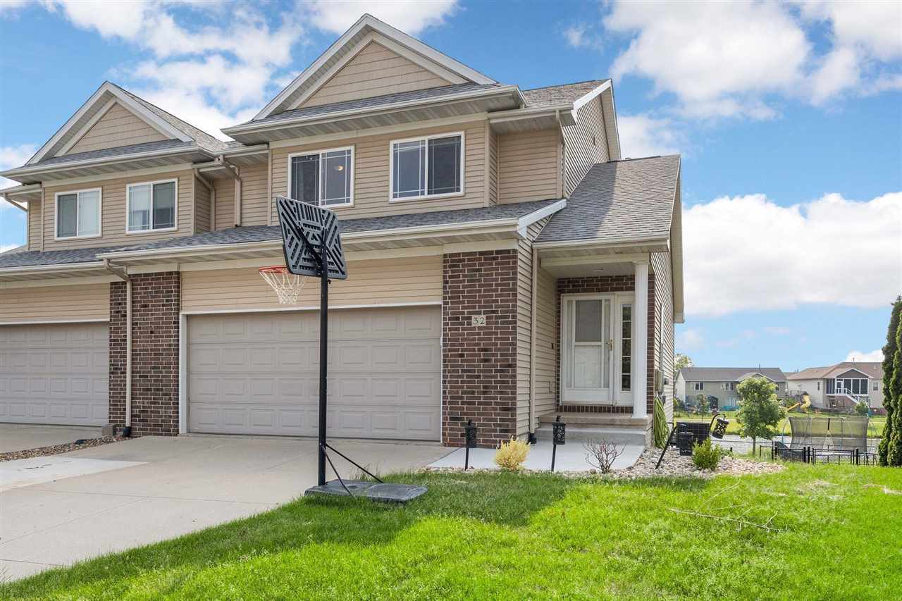32 S Park Ridge Rd  North Liberty IA 52317 photo