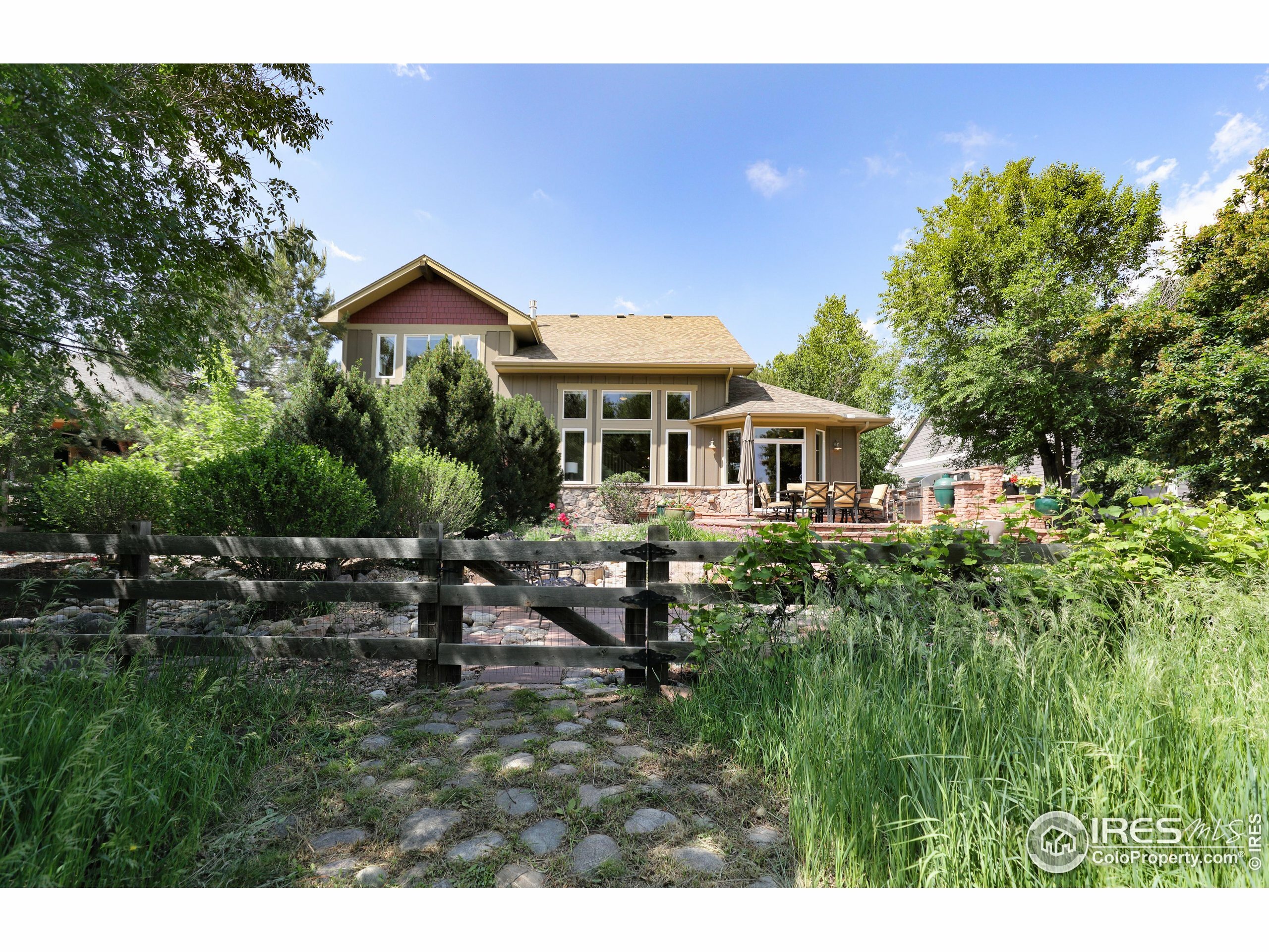 Property Photo: 320 McConnell Dr CO 80540
