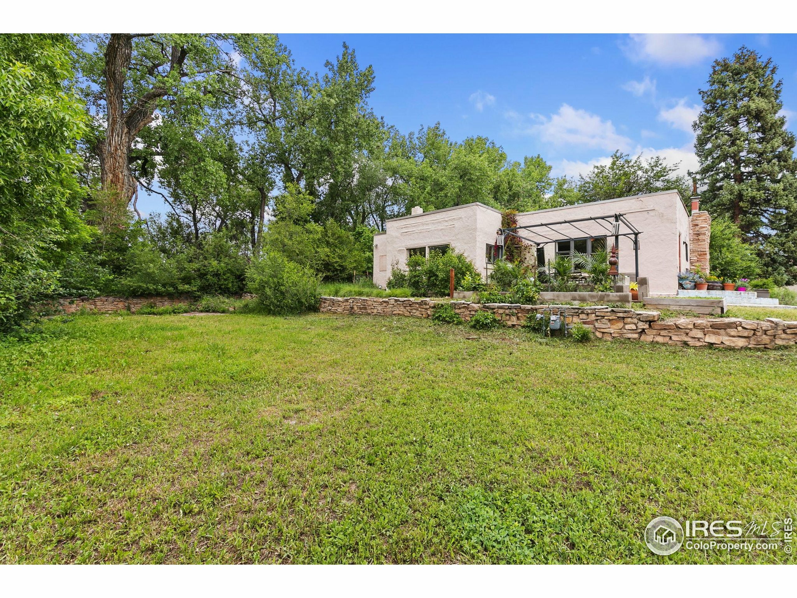 Property Photo: 1304 W Prospect Rd CO 80526