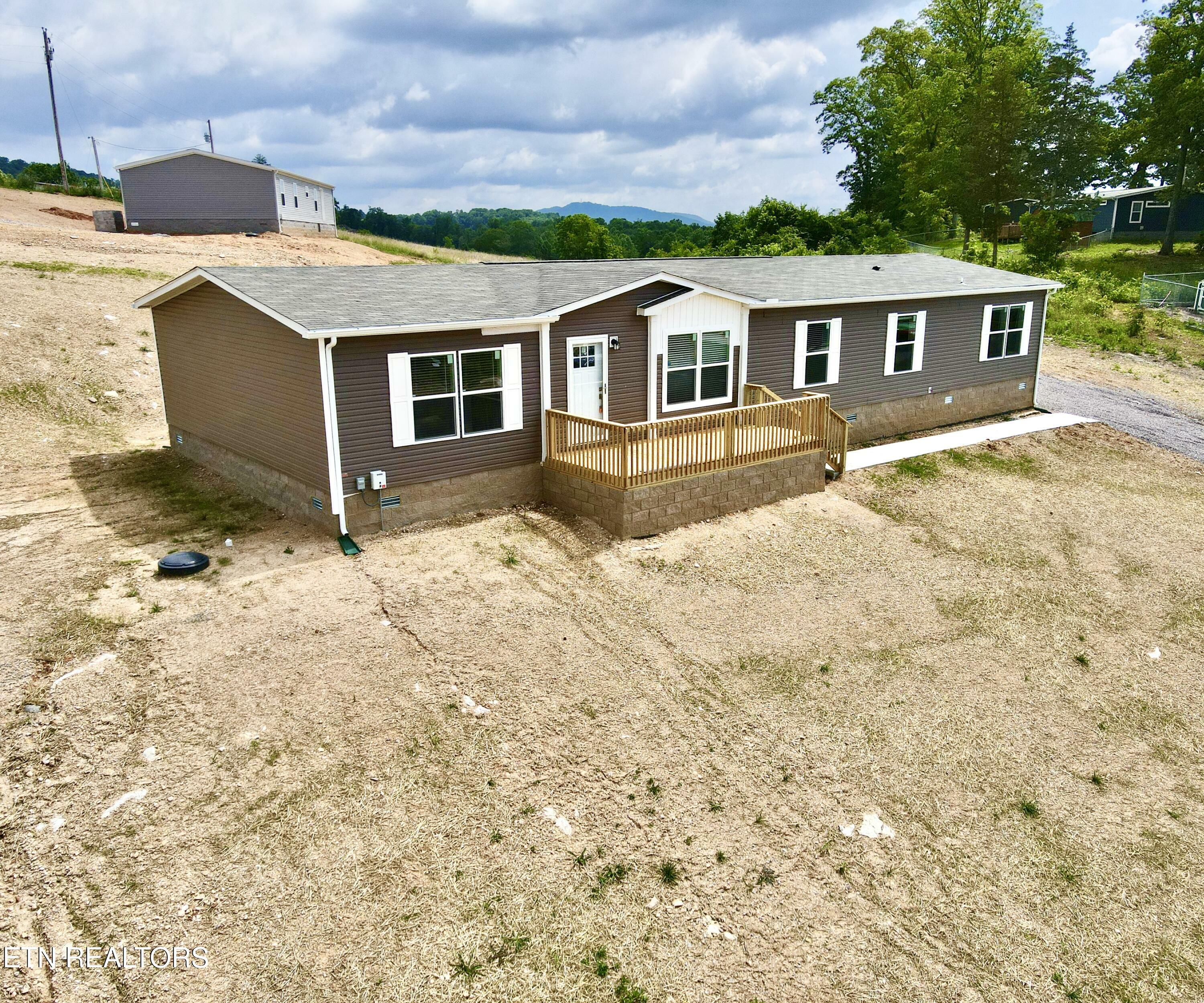 Property Photo: 320 Perkey Way TN 37879