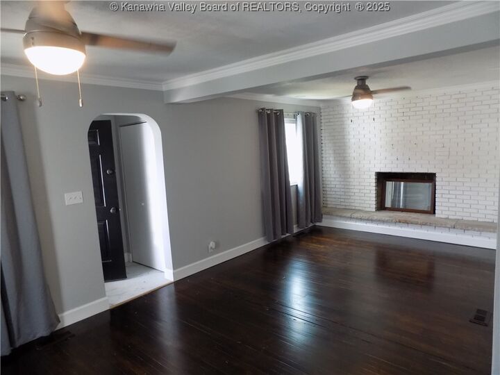 Property Photo: 1004 E Riverview Drive WV 25015