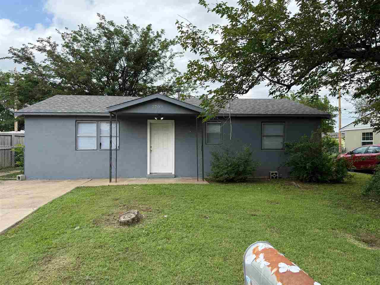 Property Photo: 2709 SW H Ave OK 73505