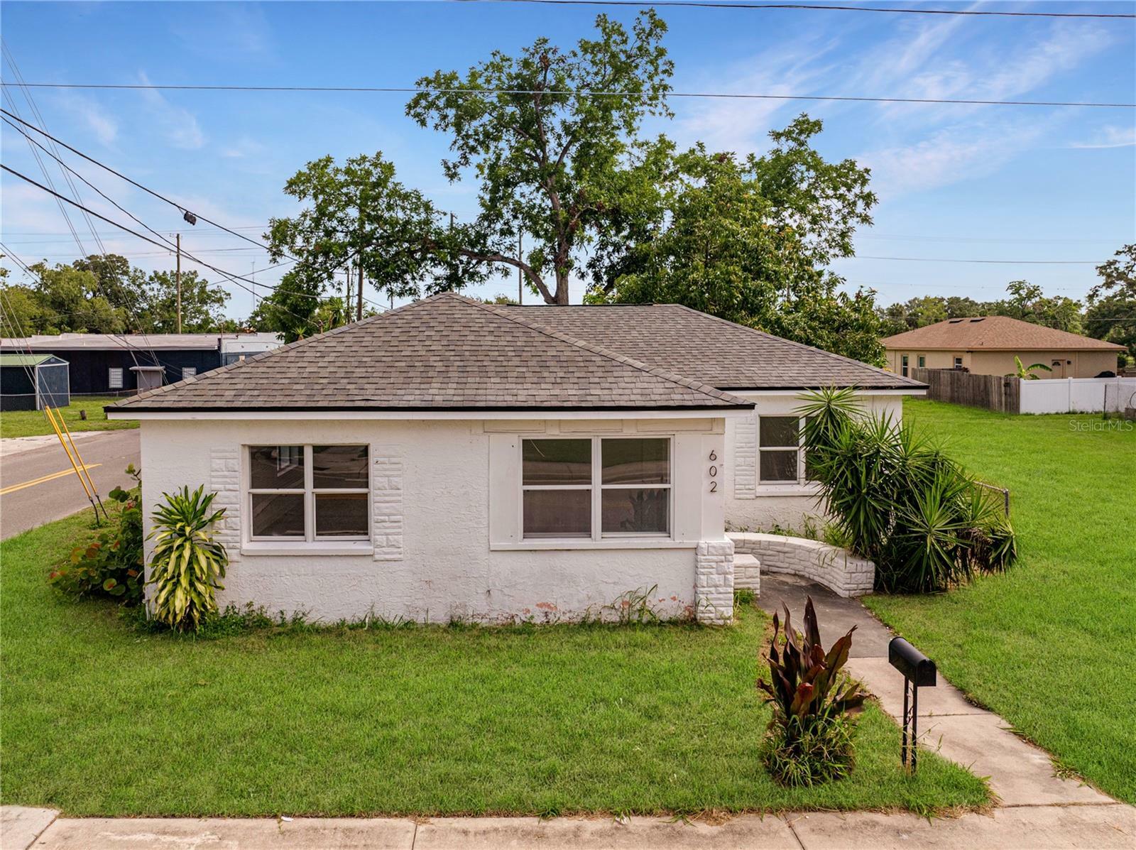 Property Photo: 602 E Laura Street FL 33563