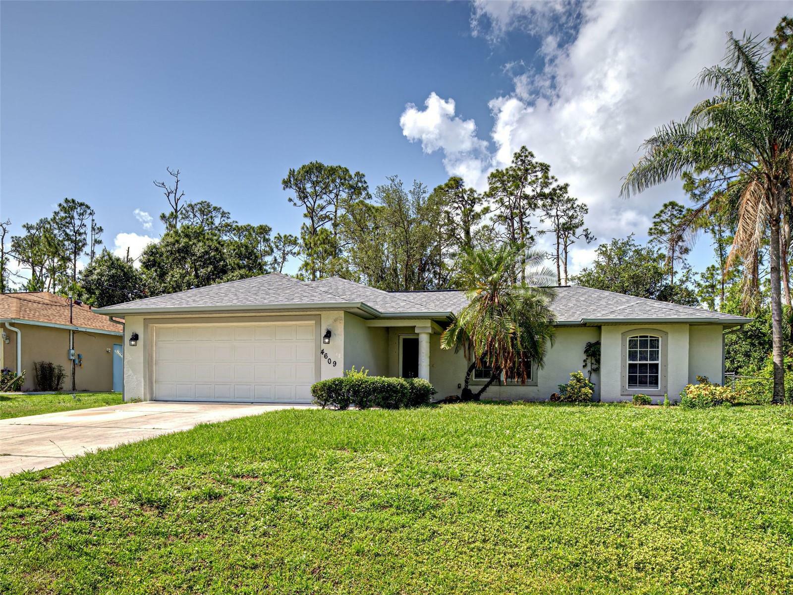 Property Photo: 4609 Jaslo Avenue FL 34286