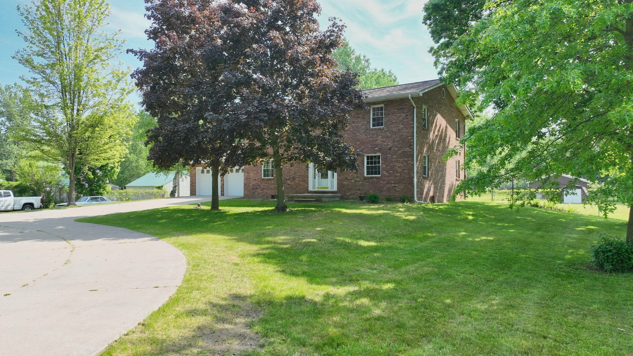 Property Photo: 12148 N Elms Road MI 48420