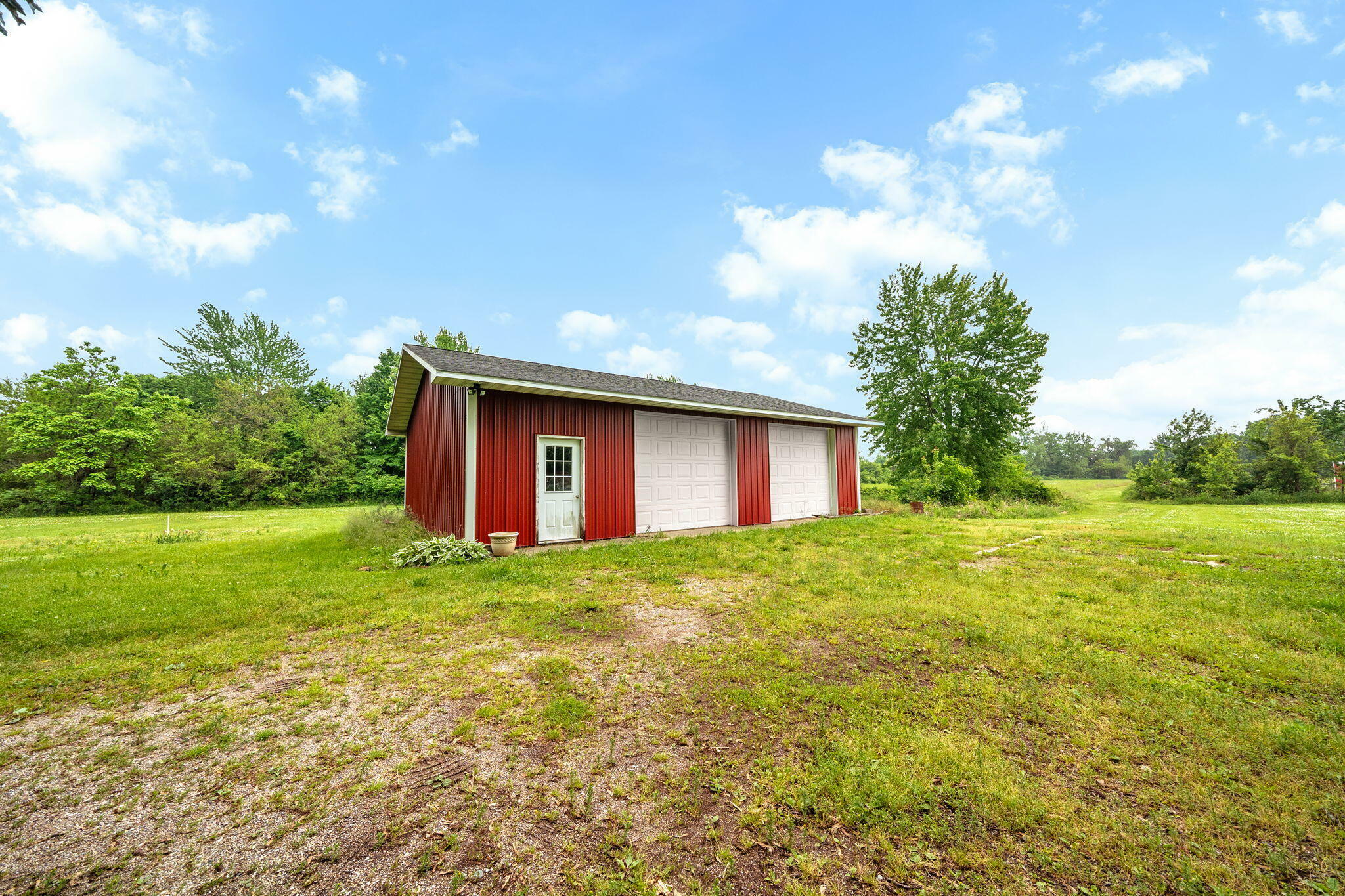 Property Photo: 1820 E Rocky Weed Road MI 49103
