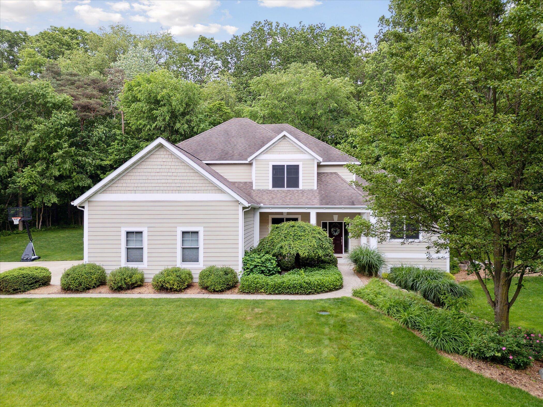 Property Photo:  2240 Watercrest Drive NE  MI 49301 