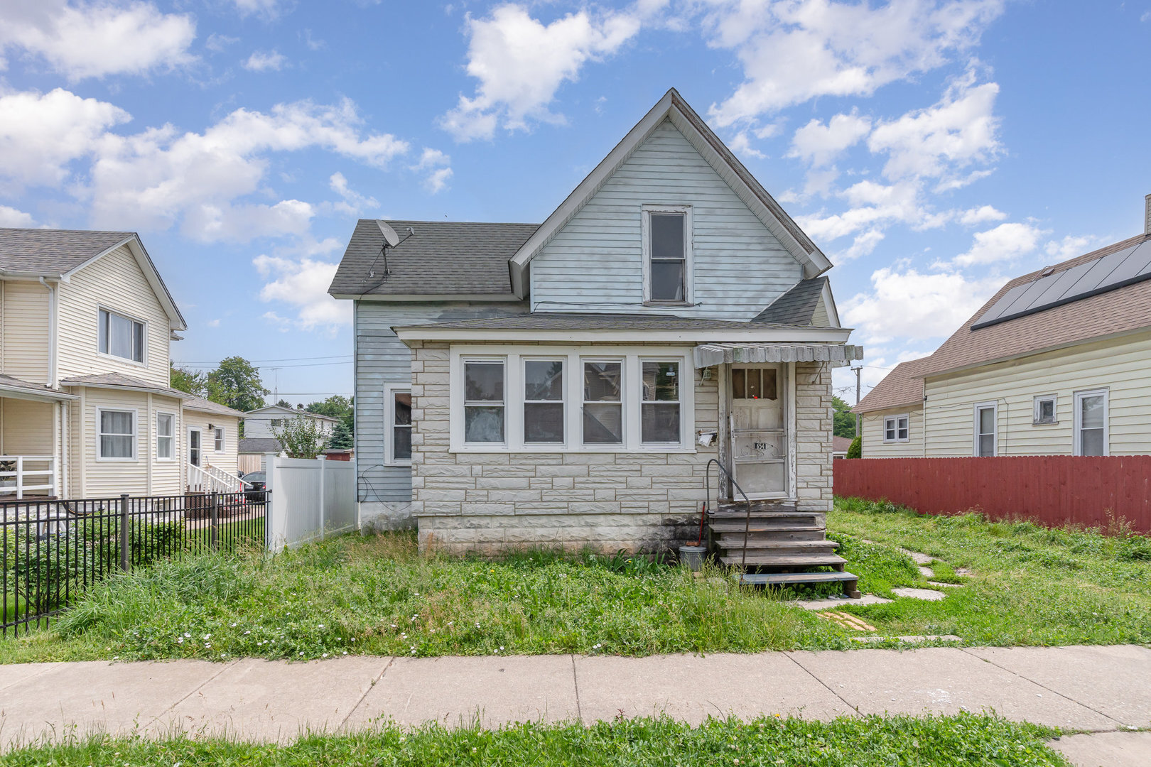 Property Photo: 654 Garnsey Avenue IL 60432