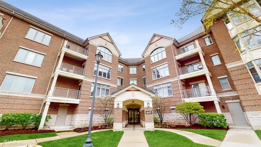 Property Photo: 445 Village Green 201 IL 60069