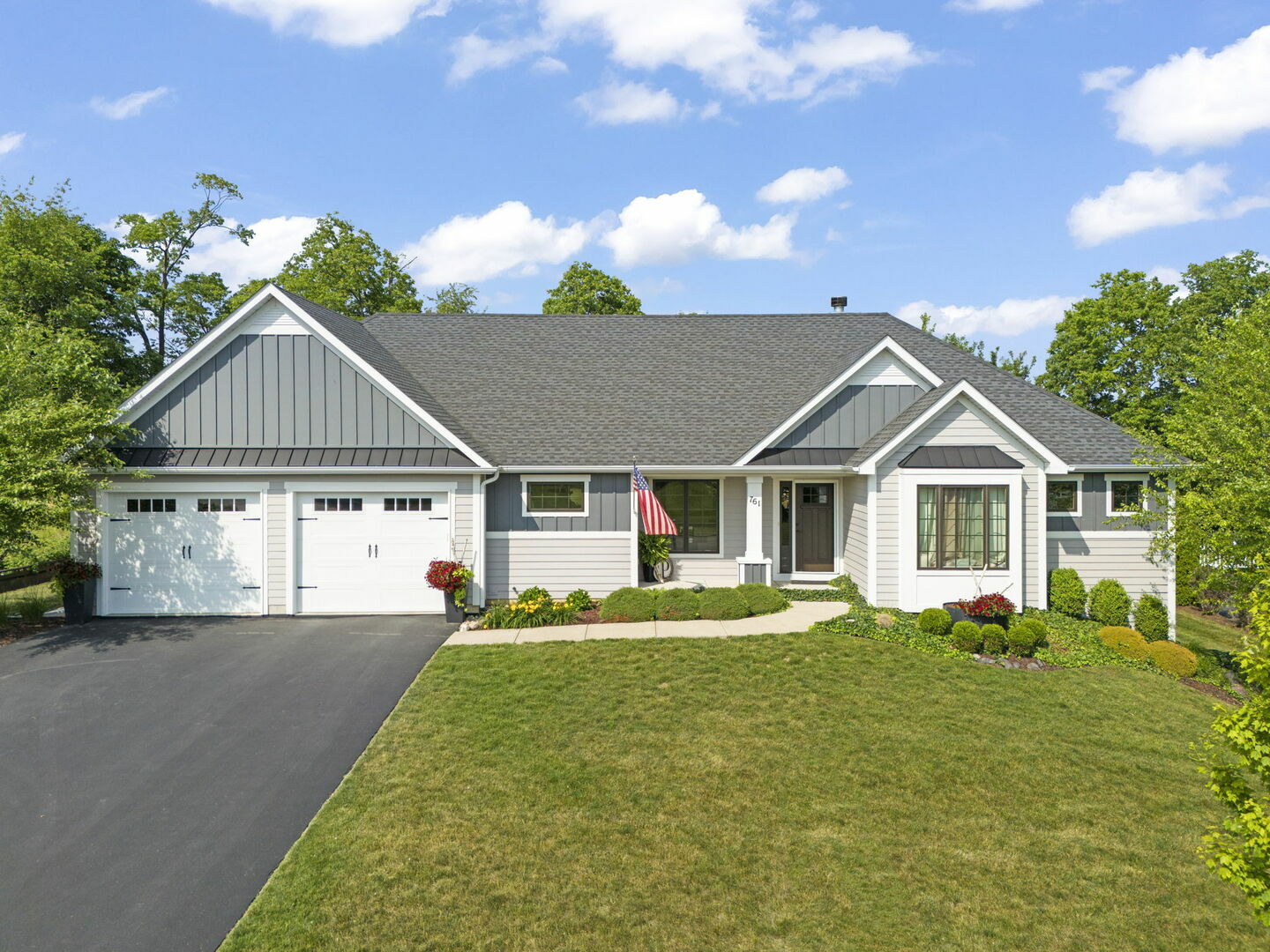 Property Photo: 761 Greenfield Turn IL 60560