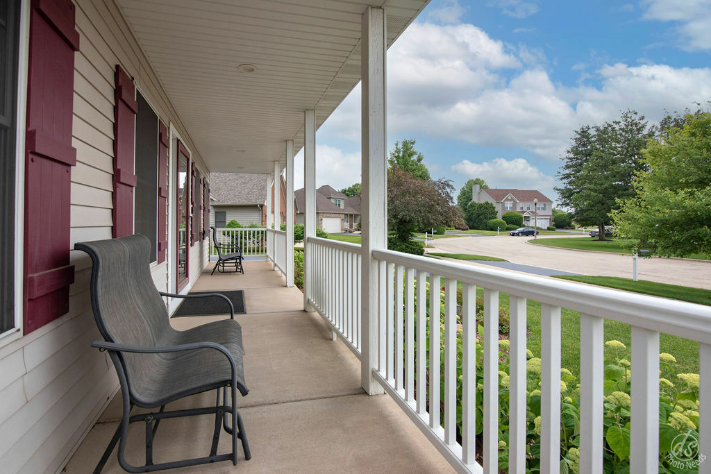 Property Photo: 141 Mary Hamsmith Court IL 60178