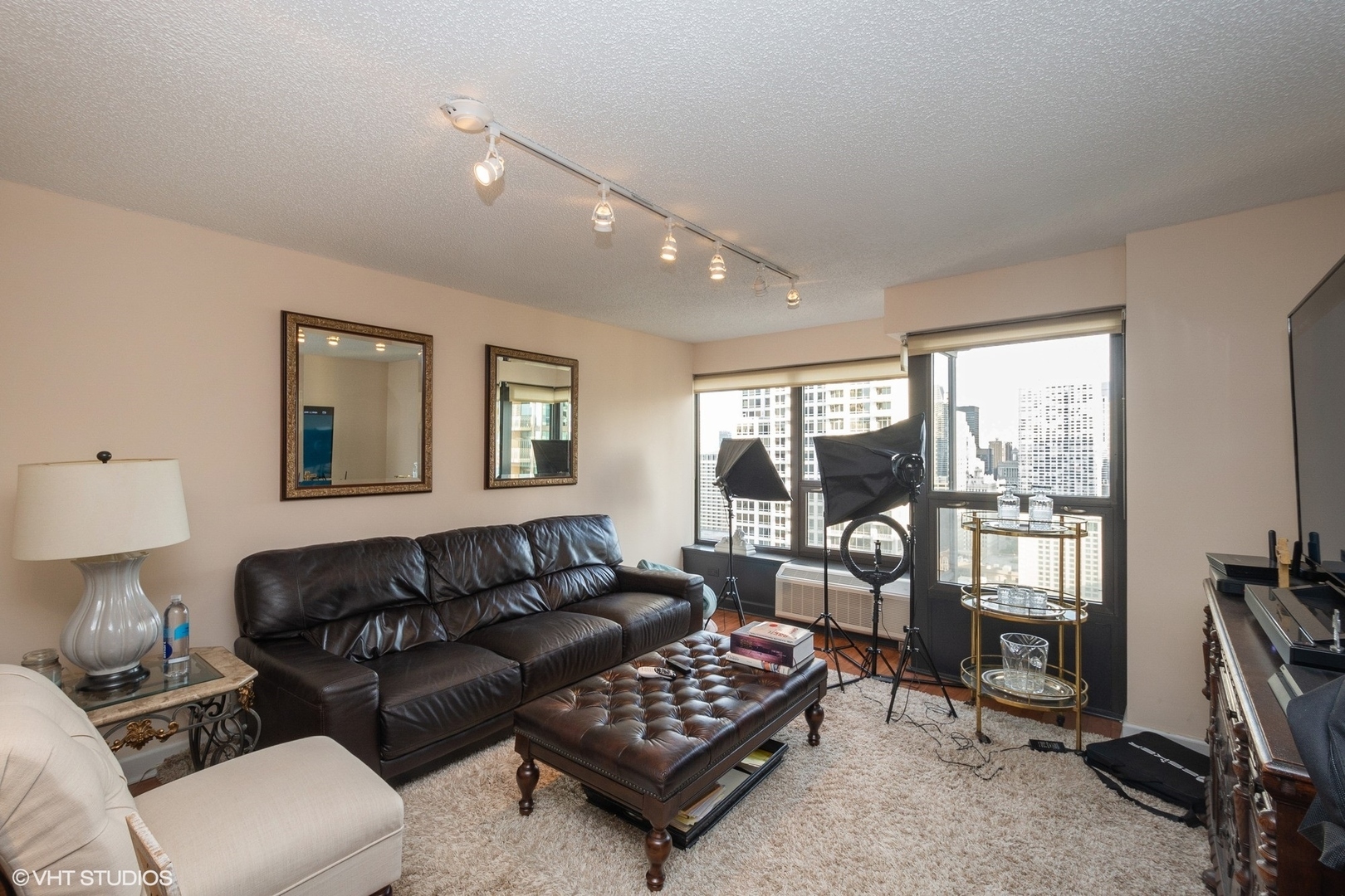 Property Photo: 30 E Huron Street 3403 IL 60611
