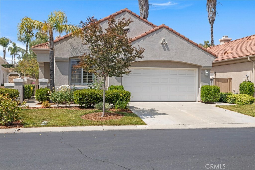 Property Photo: 23723 Corte Andar CA 92562