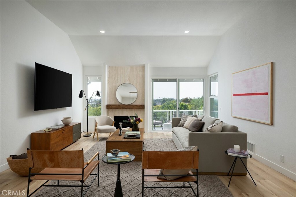 Property Photo: 47 Southampton Court CA 92660