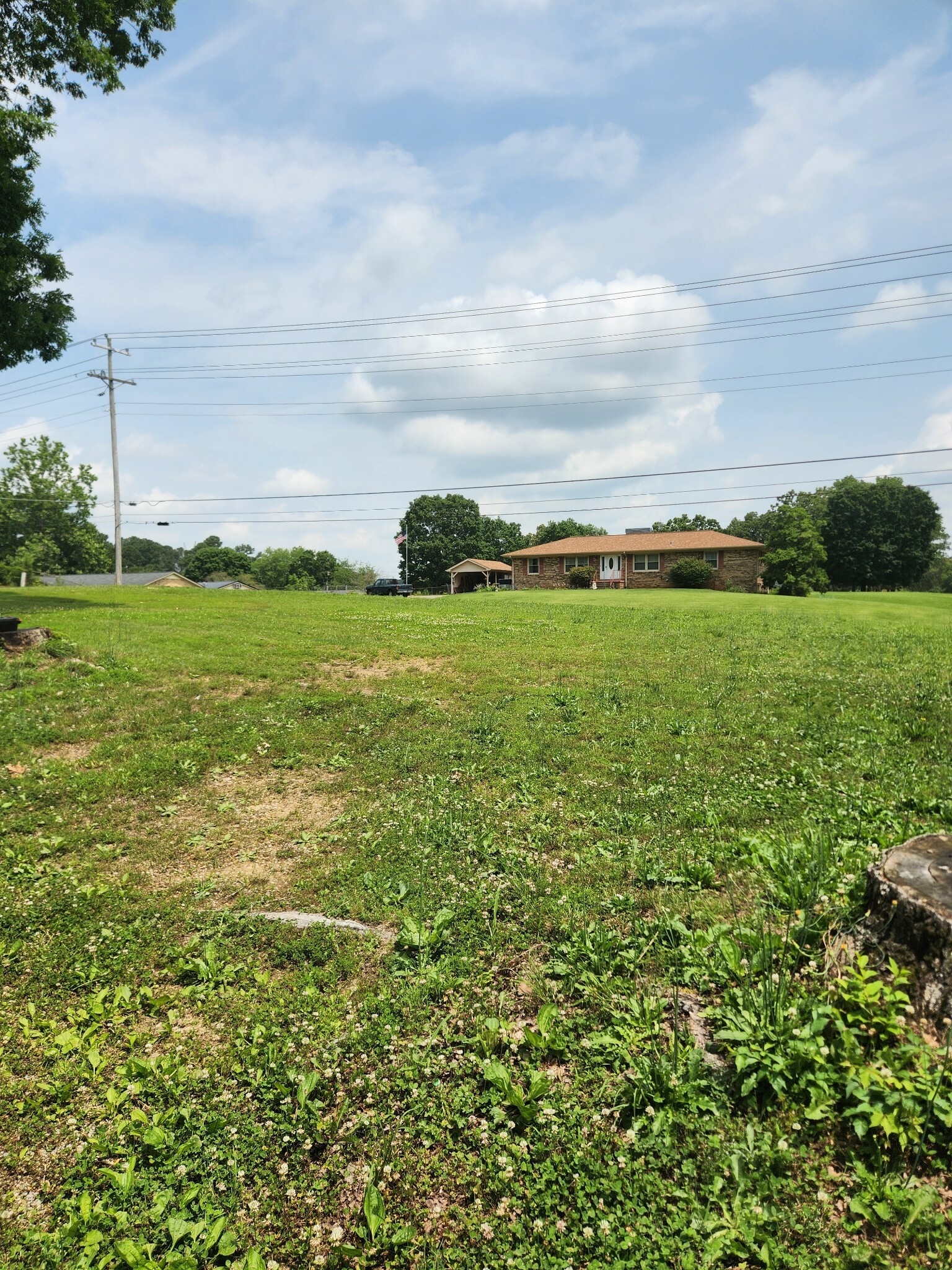 Property Photo: 303 Shady Ln TN 38464