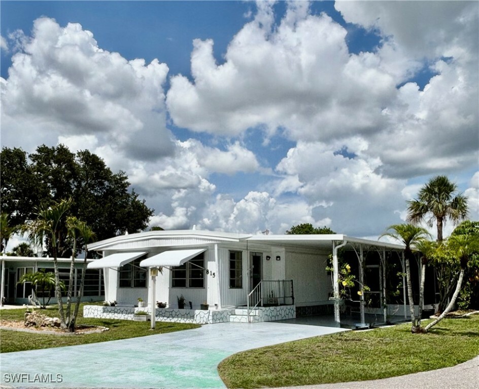 Property Photo:  815 Holly Berry Court  FL 33917 