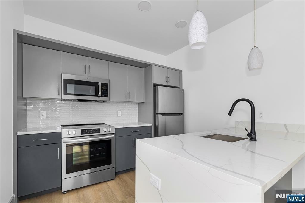 Property Photo: 1435 10th Street 208 NJ 07024