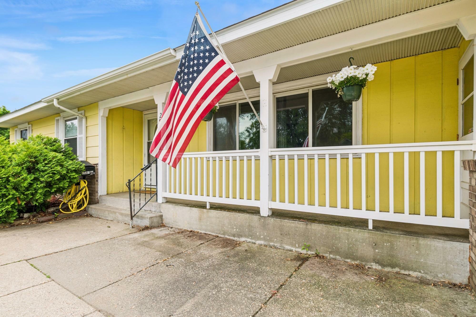 Property Photo:  2504 9th Street N  MN 56303 