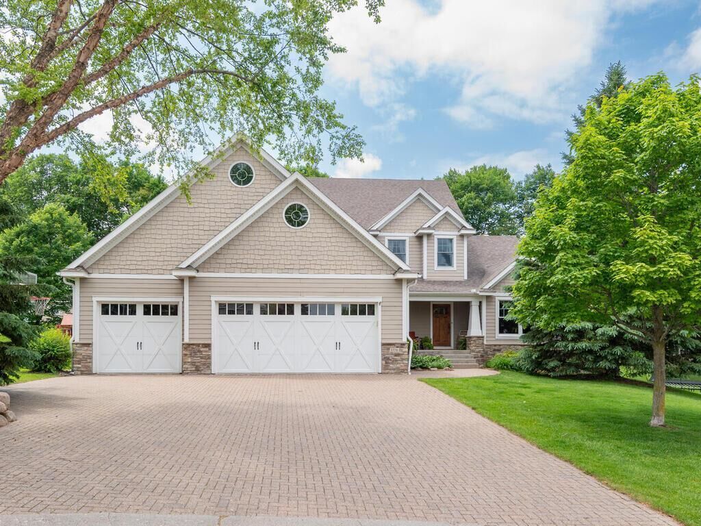 Property Photo: 1776 Lockridge Court MN 55387