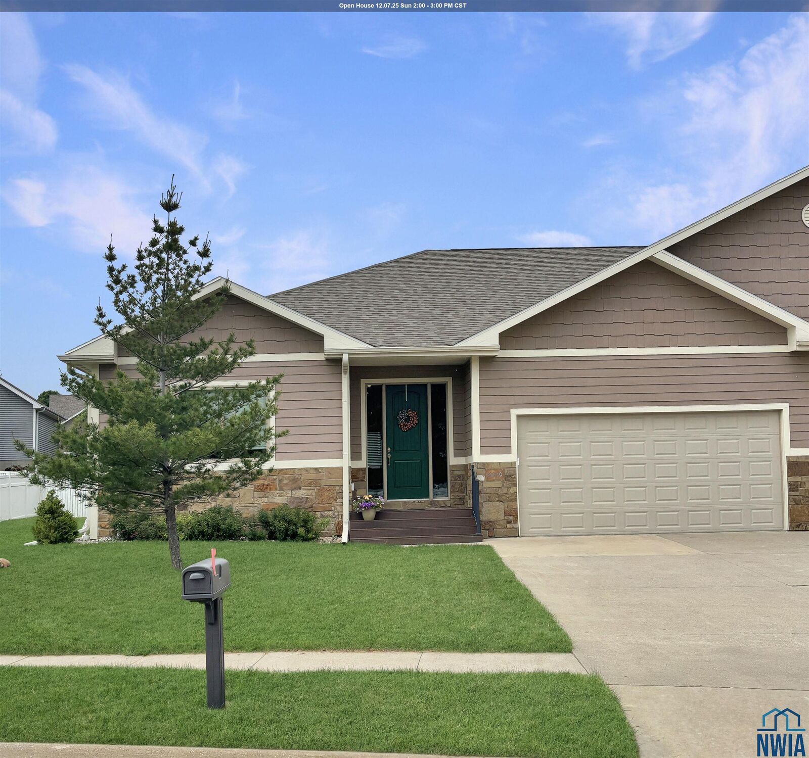 Property Photo: 4619 S Lakeport St IA 51106