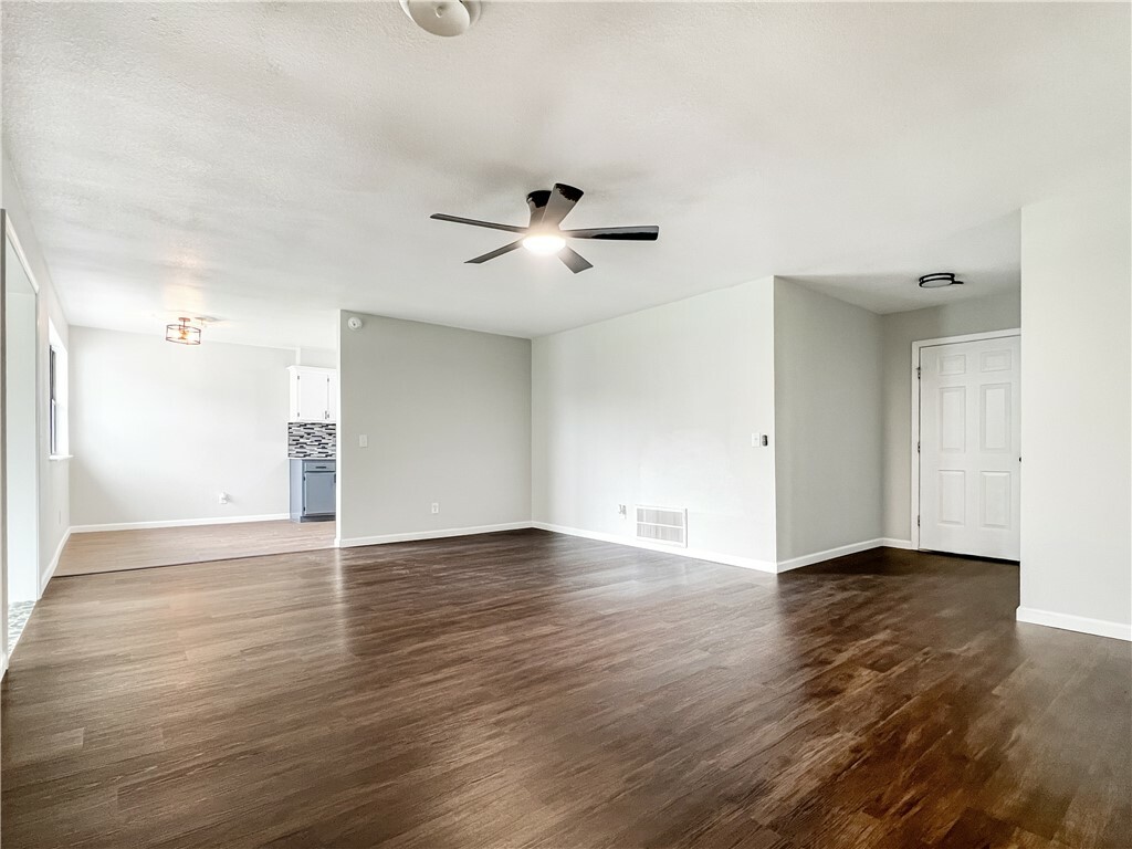 Property Photo: 405 14th Place AR 72756