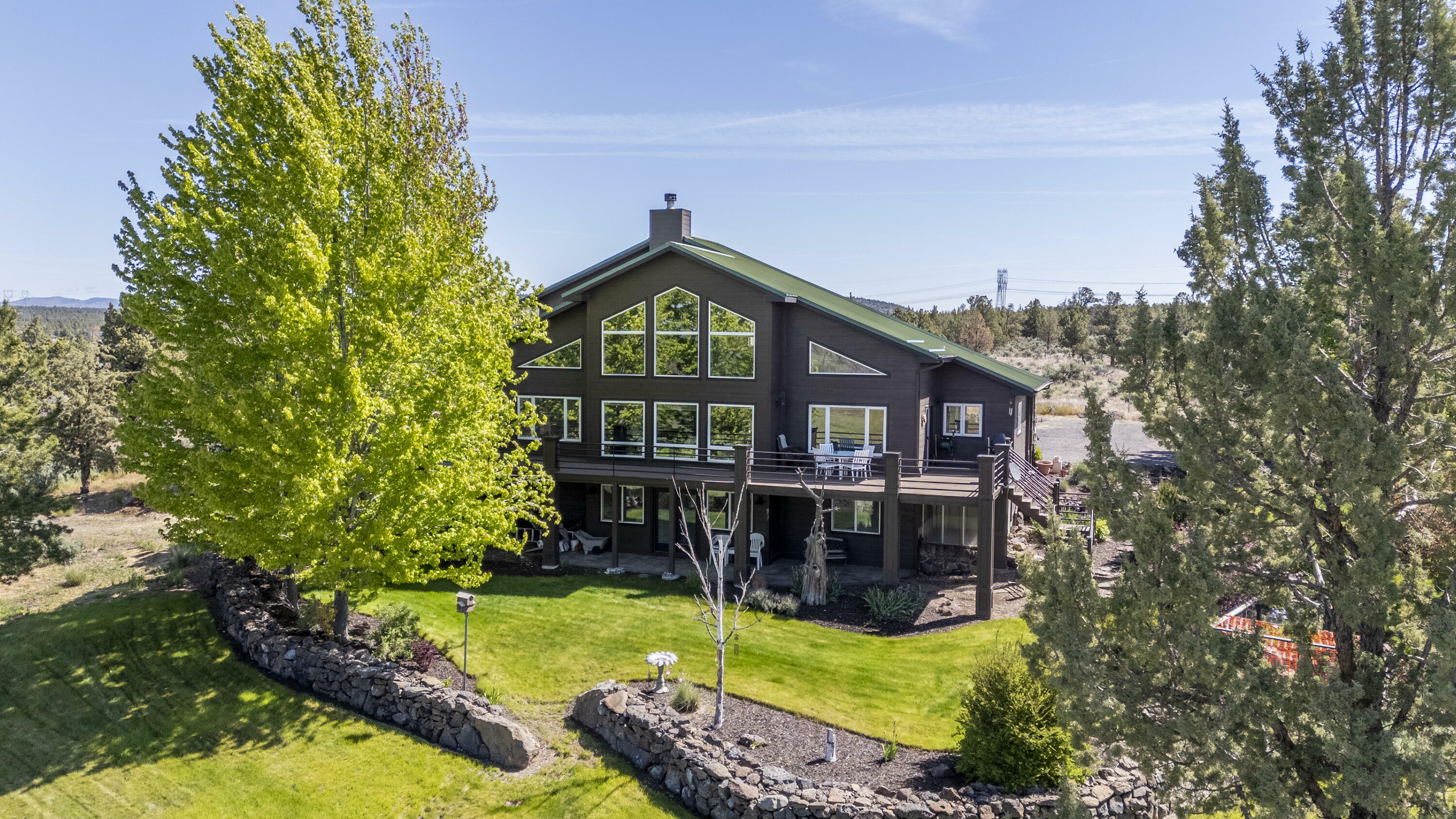 Property Photo: 1164 SW Parrish Lane OR 97753